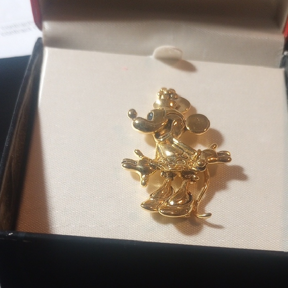 Charming Gold-Tone Mouse Brooch